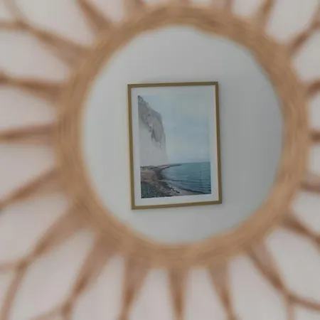 Blue Sky With Parking & Balcony By Renters *