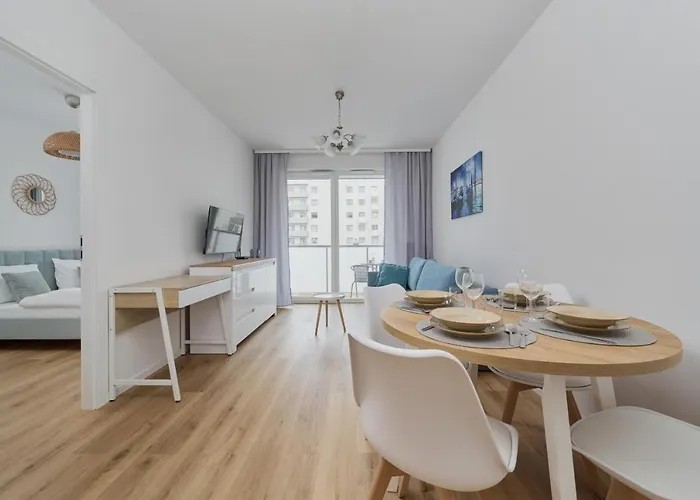 Blue Sky With Parking & Balcony By Renters Appartement Wrocław